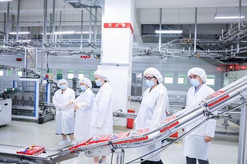 好麗友舉辦工廠開放日 媒體零距離體驗食品安全生產